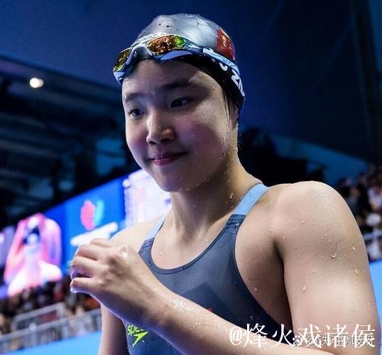 13岁中国天才少女仰泳夺冠，后程冲刺惊艳全场